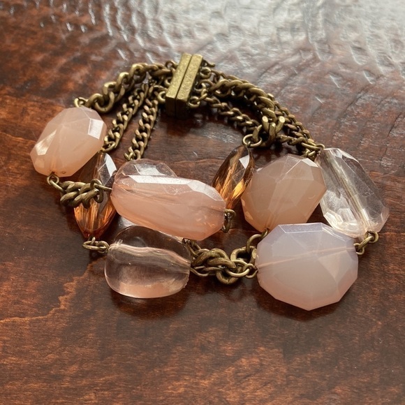 𝅺⭐️Free w/ Purchase! Jewelled Pink Multi-Strand Bracelet - Picture 1 of 4
